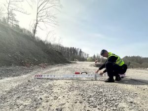 На Закарпатті під час перевірки доріг виявили десятки порушень (ФОТО)