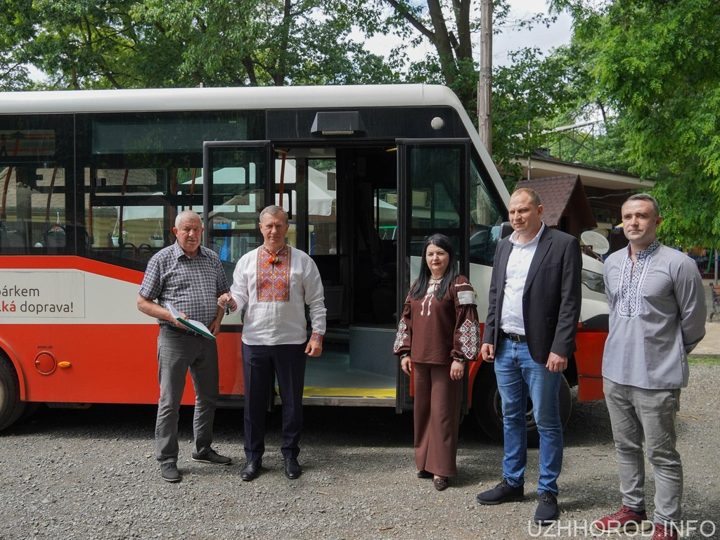Ужгород отримав ще один автобус фото